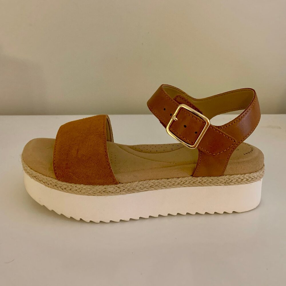 Clarks Lana Shore Platform Sandal